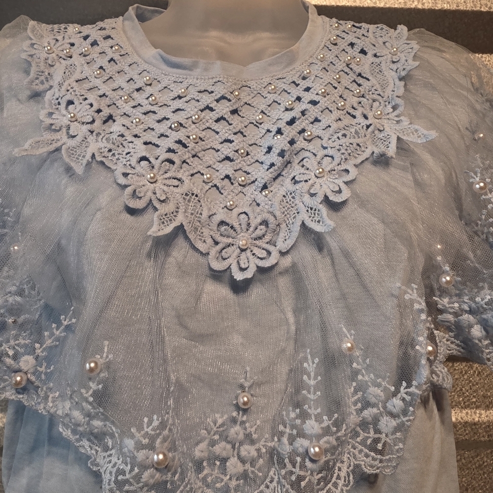 Elegant Lace Trim Blue Women's Top - Picture 2 of 4